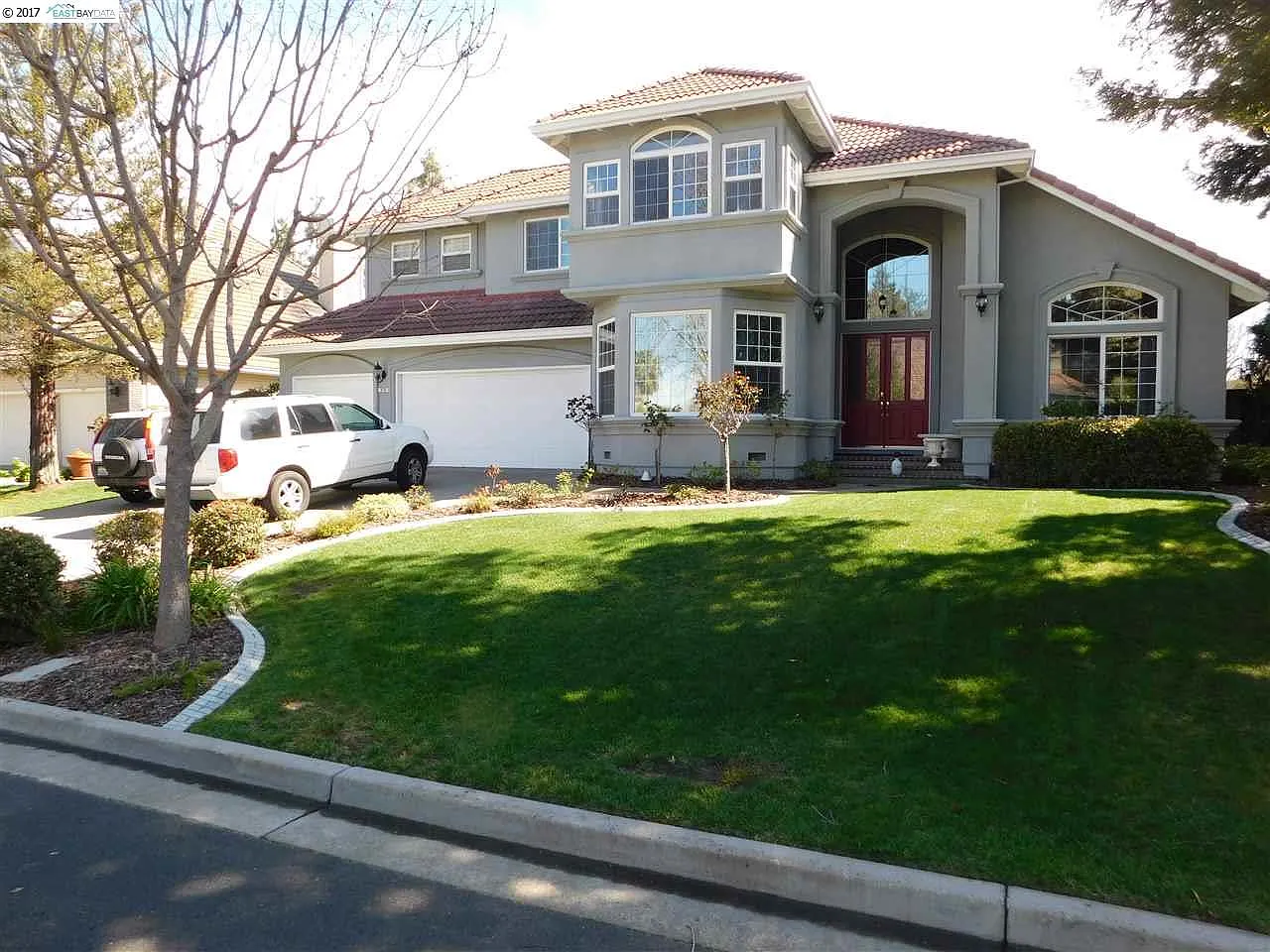870 Rutherford Cir photo 1