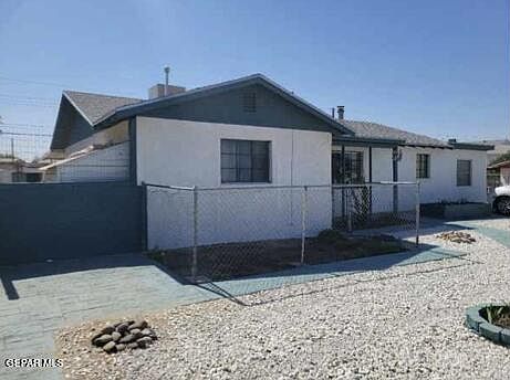 3rd image of 1016 Atwood Dr