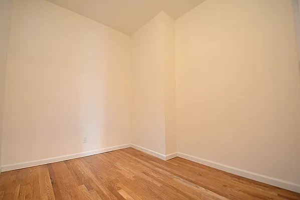 Rented by Keller Williams NYC | media 8