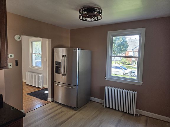 5th image of 4707 Somerset Rd