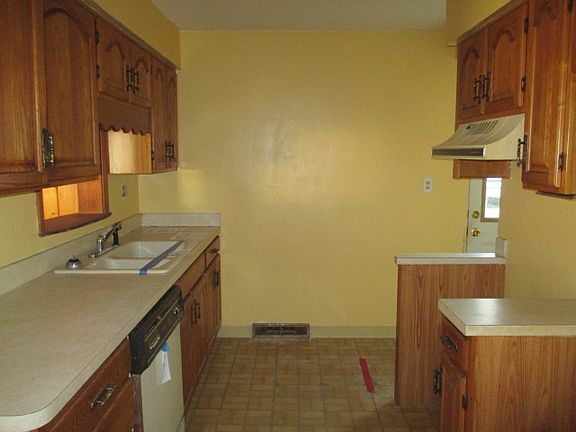 5th image of 12404 Shady Oak Blvd