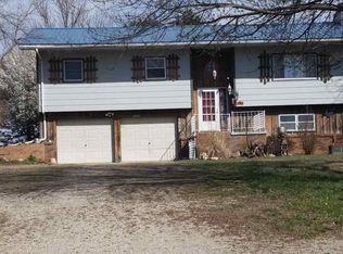 1902 SW Sunny Hills Rd, El Dorado, KS 67042