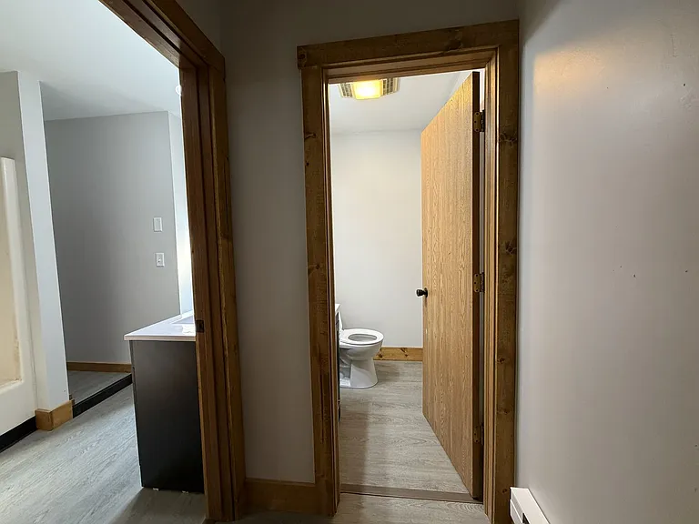 317 Earl St — Photo 11