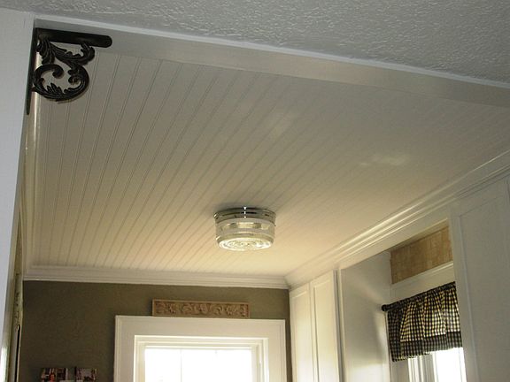 Beadboard CeiIing & Crown 