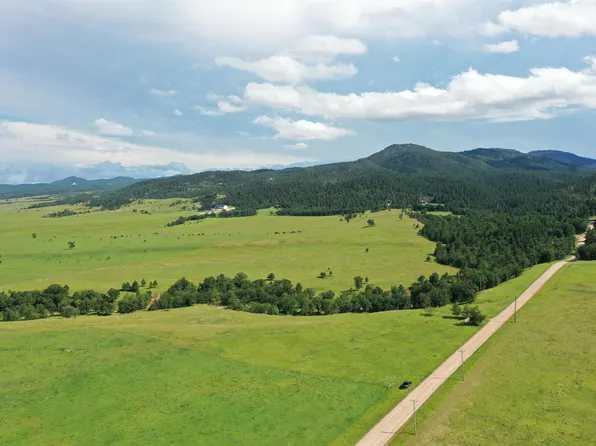 5410 Lazy Horse Ln, Spearfish, SD 57783