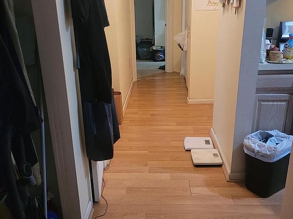 4th image of 1741 Braken Ave #137