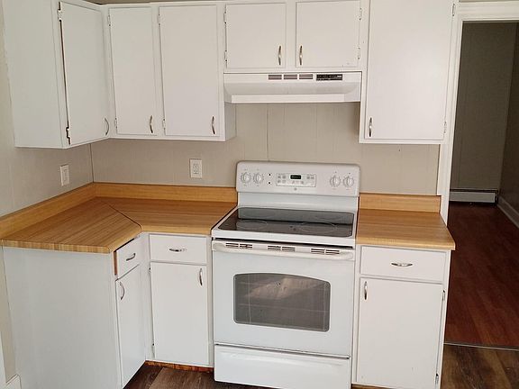 3rd image of 5 Bowen Ct #1L