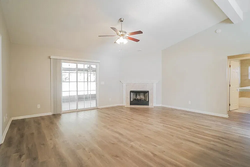 3 bed, 1425 sqft, $2,257 — Photo 4