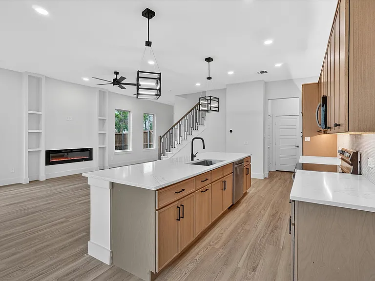 1702 Chattanooga Pl — Photo 11