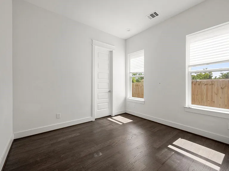 4706 Independence Heights Ln — Photo 6