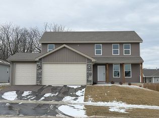 784 Kinsley Ln, Edgerton, WI 53534