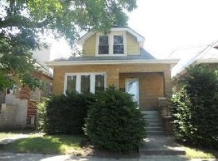 3322 N Neenah Ave, Chicago, IL 60634