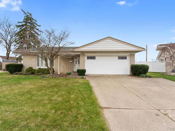 3341 Hickory Ct, Trenton, MI 48183