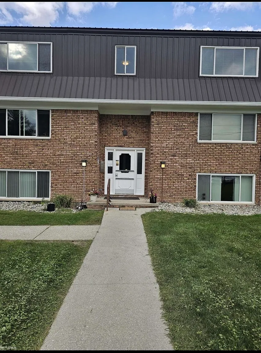 1617 S Riverside Ave #C photo 1
