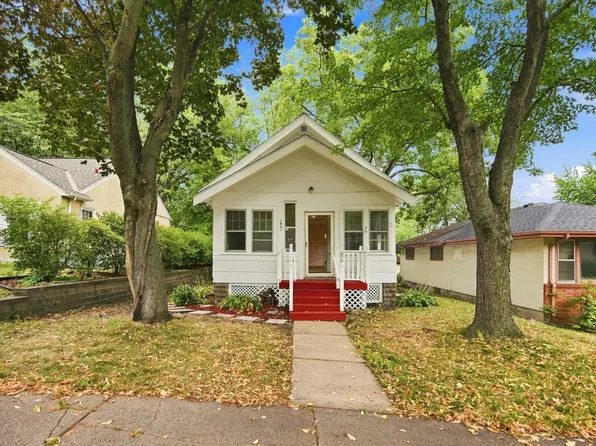 1401 Hazel St N, Saint Paul, MN 55119