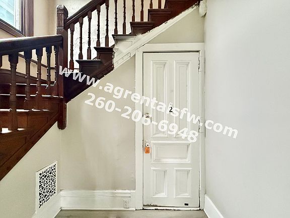 2nd image of 1302 W Washington Blvd APT 2