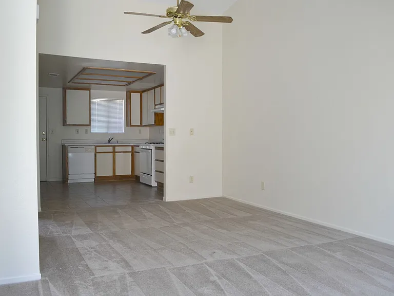 Desert Villas Apartment Homes — Photo 11