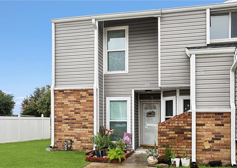 1st image of 179 Avant Garde Cir #179