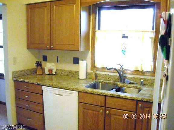 2nd image of 233 Easthill Dr