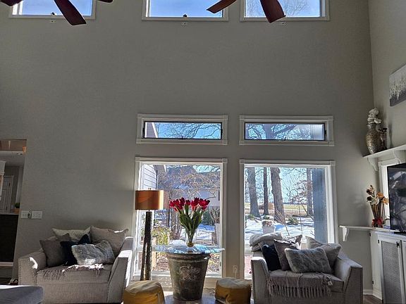 5th image of 636 Oaks Country Club Rd