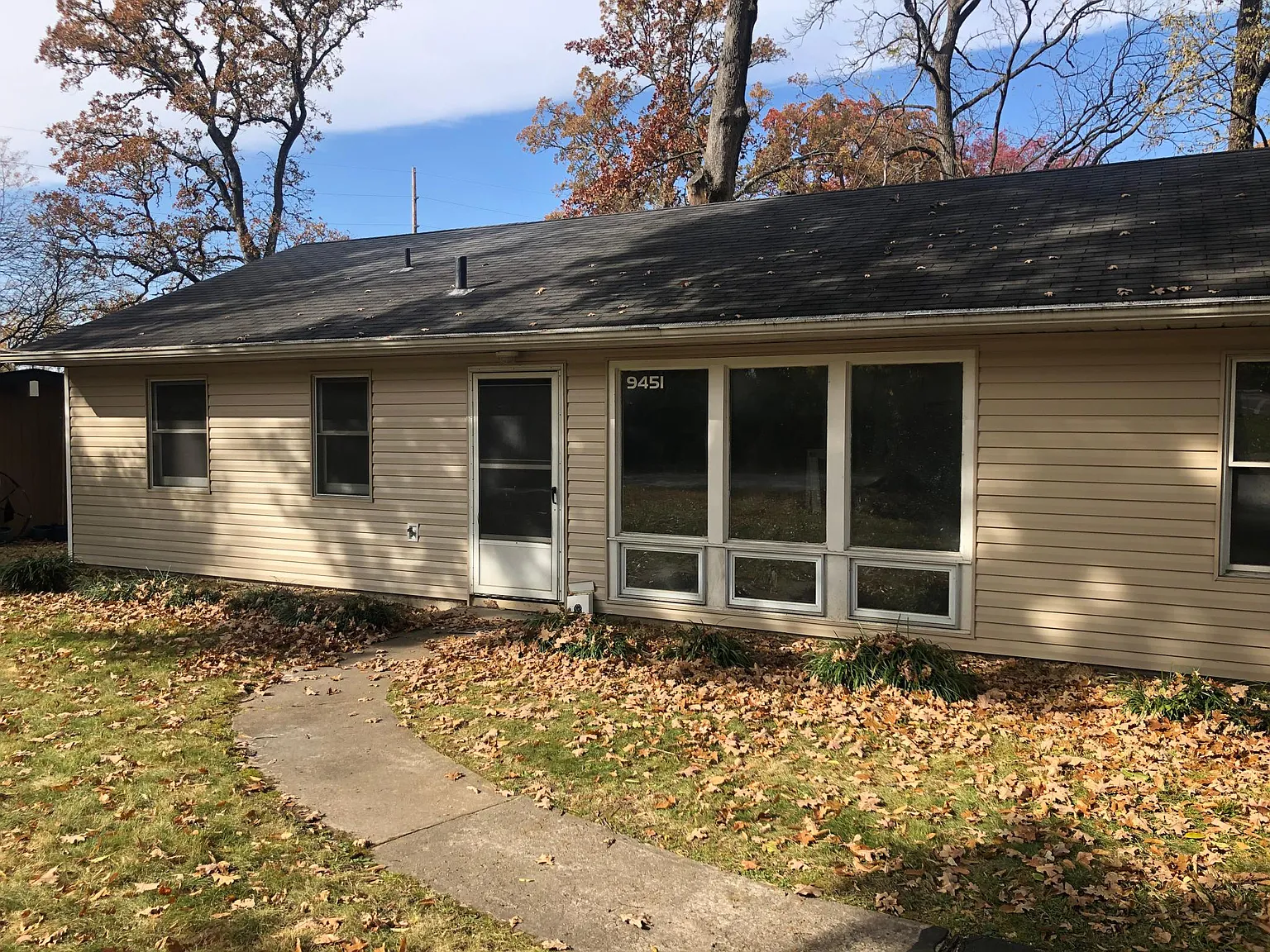 9451 Big Bend Blvd photo 1