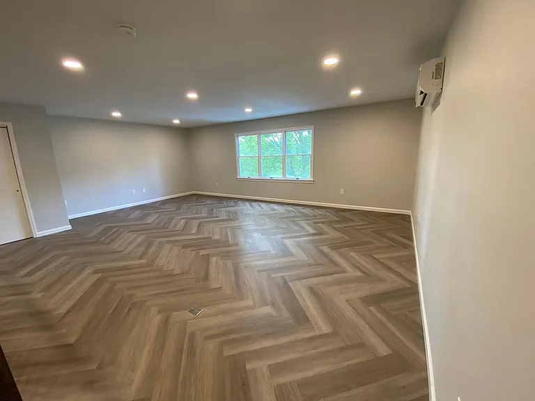 910 Providence Pl — Photo 11
