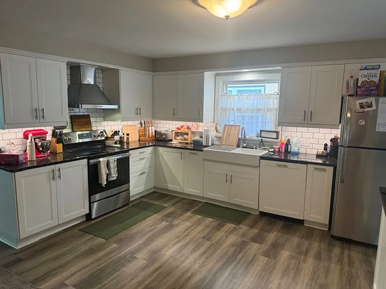 3325 Beard Ave N — Photo 5