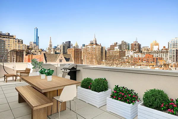 Sold by Christie's International Real Estate Group, LLC | media 17