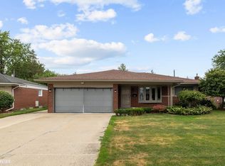 33330 Mina Dr, Sterling Heights, MI 48312