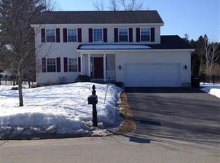 17 Glenwood Dr, Saratoga Springs, NY 12866