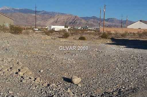 4th image of 2091 S Saginaw