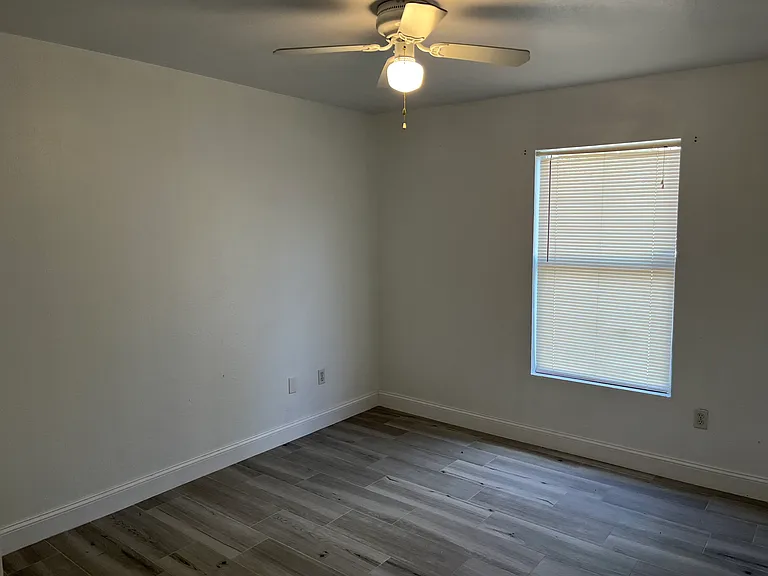 4712 Golfview Blvd — Photo 6