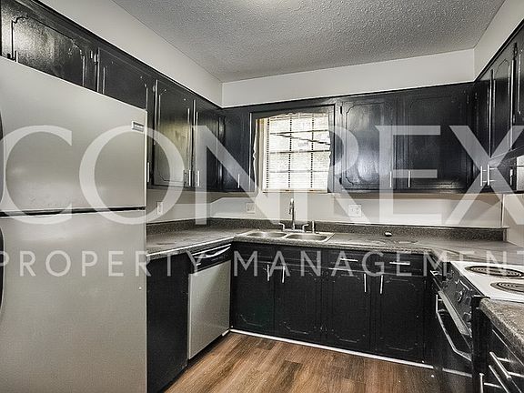 4th image of 3623 Pamplona Dr