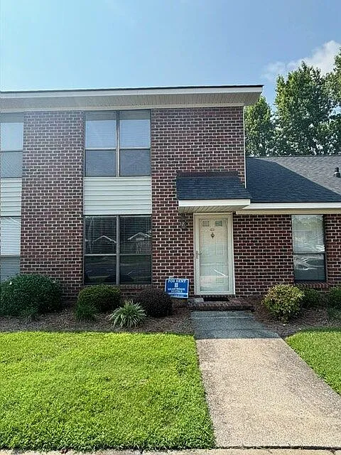 49 Upton Ct #2701
