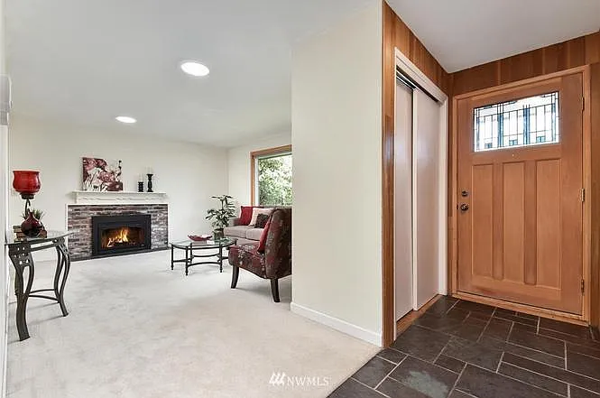 12829 NE 112th St — Photo 2
