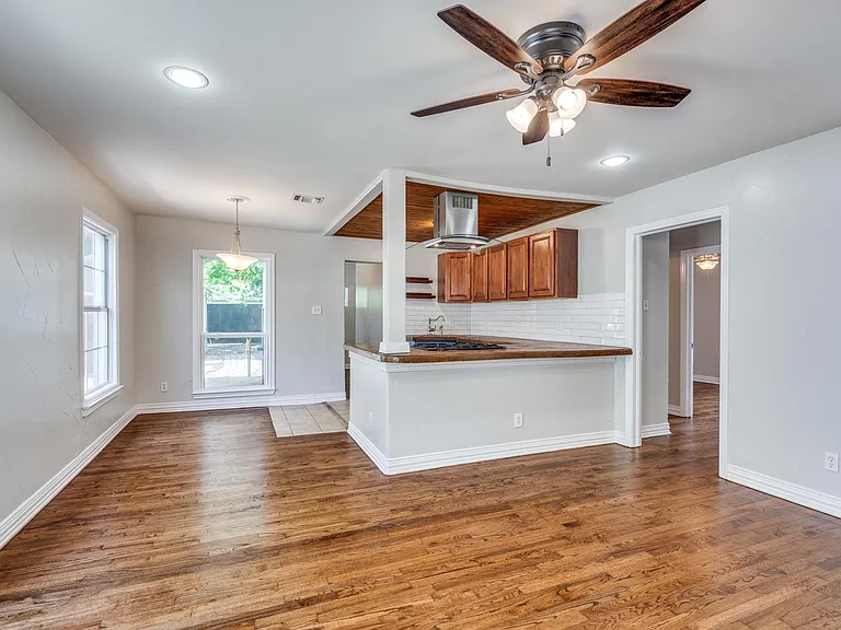 1318 Easton Rd — Photo 8