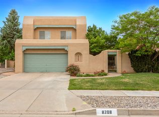 8208 Eagle Rock Ave NE, Albuquerque, NM 87122