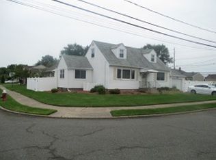 16 N Winifred Dr, Totowa, NJ 07512