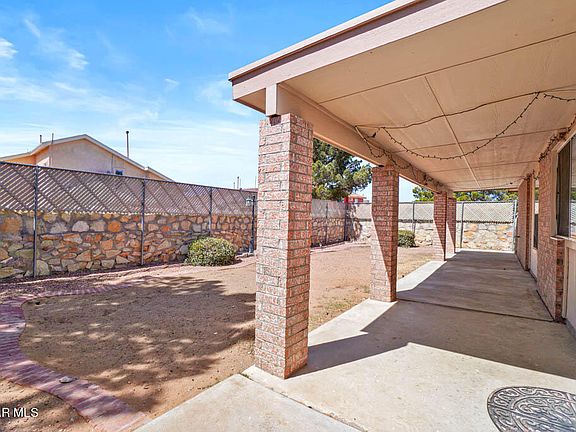 2nd image of 12472 Tierra Espada Dr
