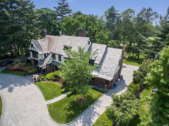 4 Carteret Pl Garden City Ny 11530 Mls 3113781 Zillow