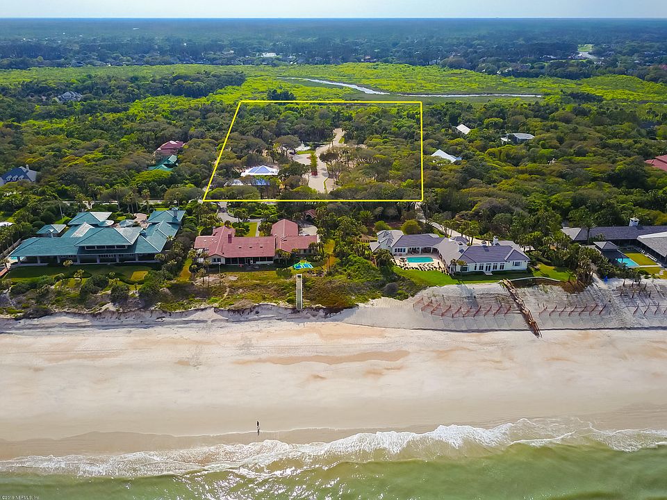 1st image of 33 Oasis Club Dr