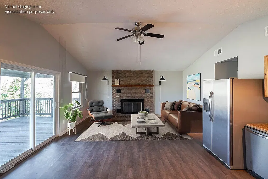 2 bed, 1100 sqft, $1,900 — Photo 2