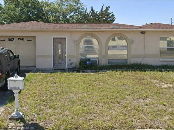 9201 Barrington Ln, Port Richey, FL 34668