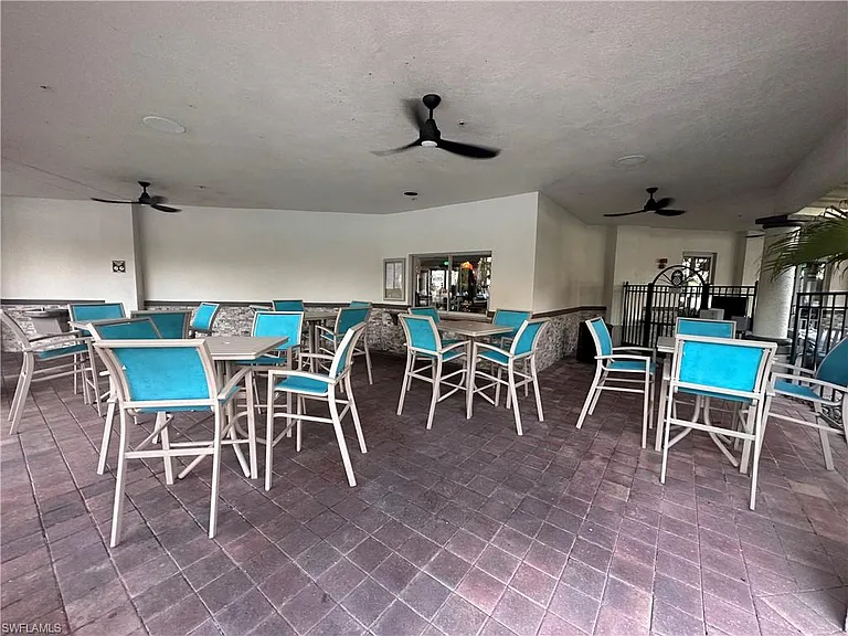 6182 Towncenter Cir — Photo 40