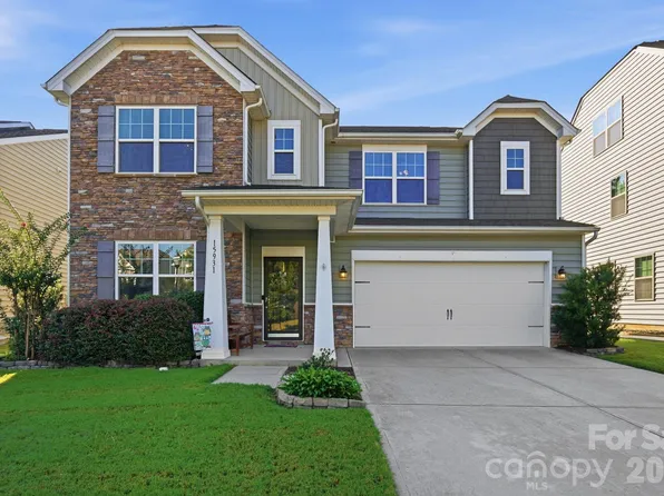 15931 Harbor Hill Dr, Charlotte, NC 28273