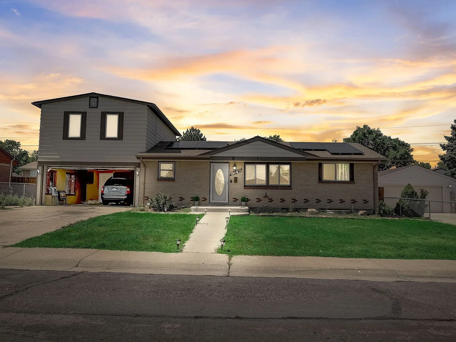 9147 Beechwood Dr — Photo 2