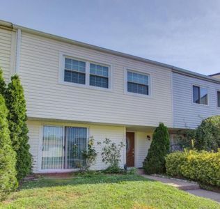 418 Spruce Ct, Herndon, VA, 20170