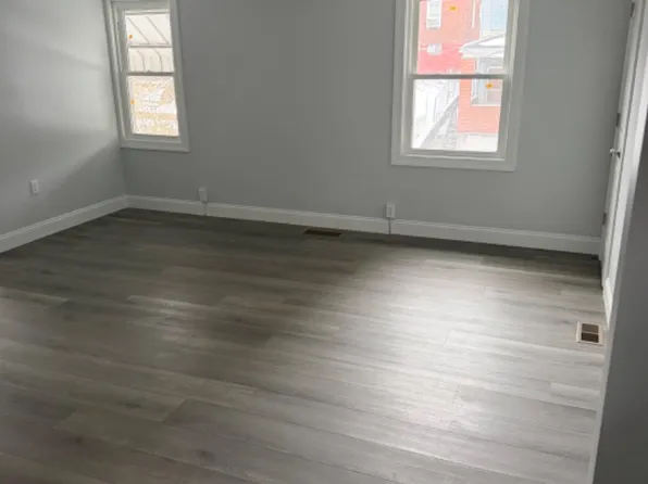 13 Earl St, Duquesne, PA 15110