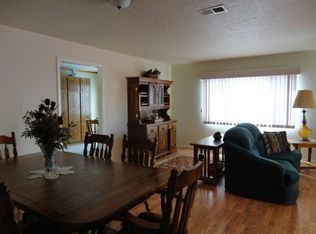 11001 Phoenix Ave NE, Albuquerque, NM 87112