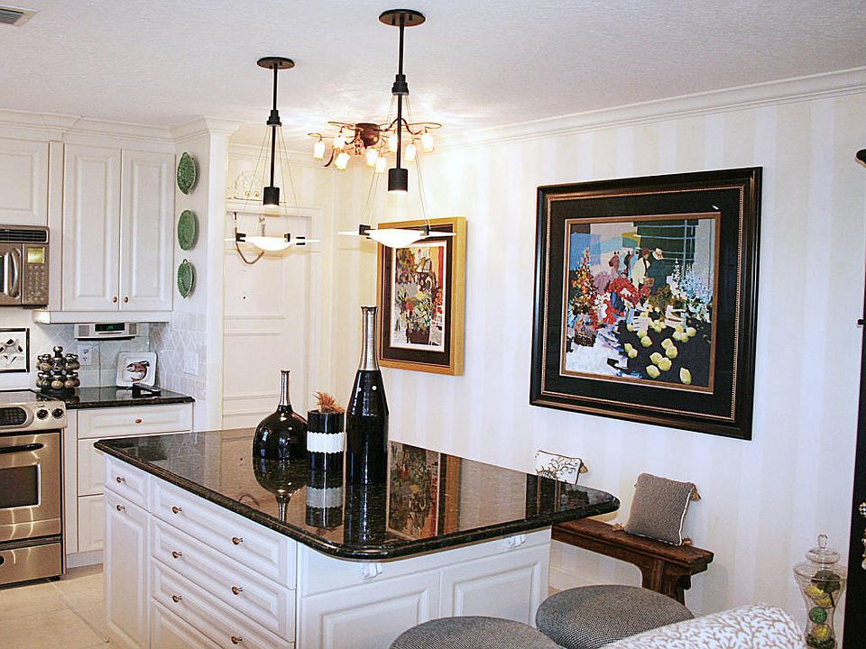 1st image of 44 Vista Gardens Trl